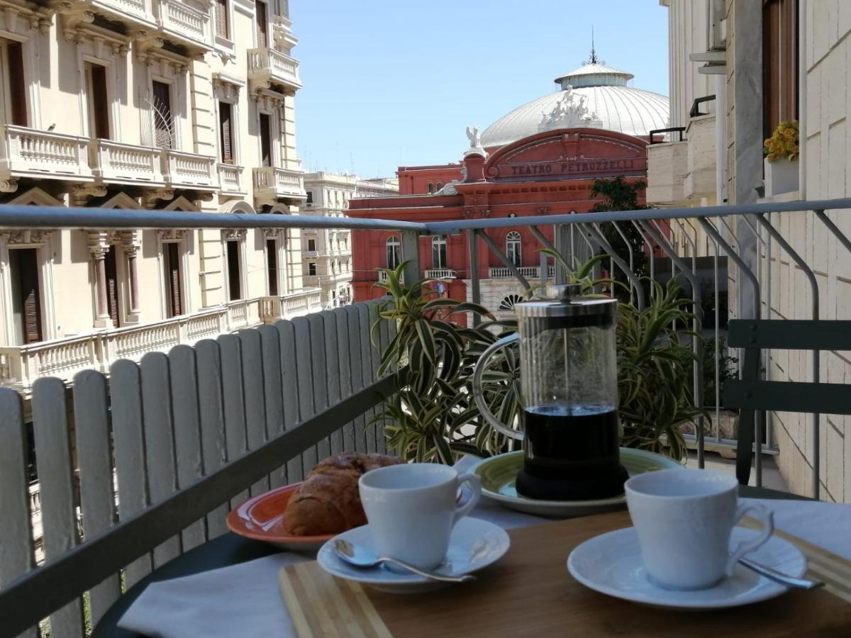 Centralissimo E Confortevole, Fronte Petruzzelli Bari Buitenkant foto